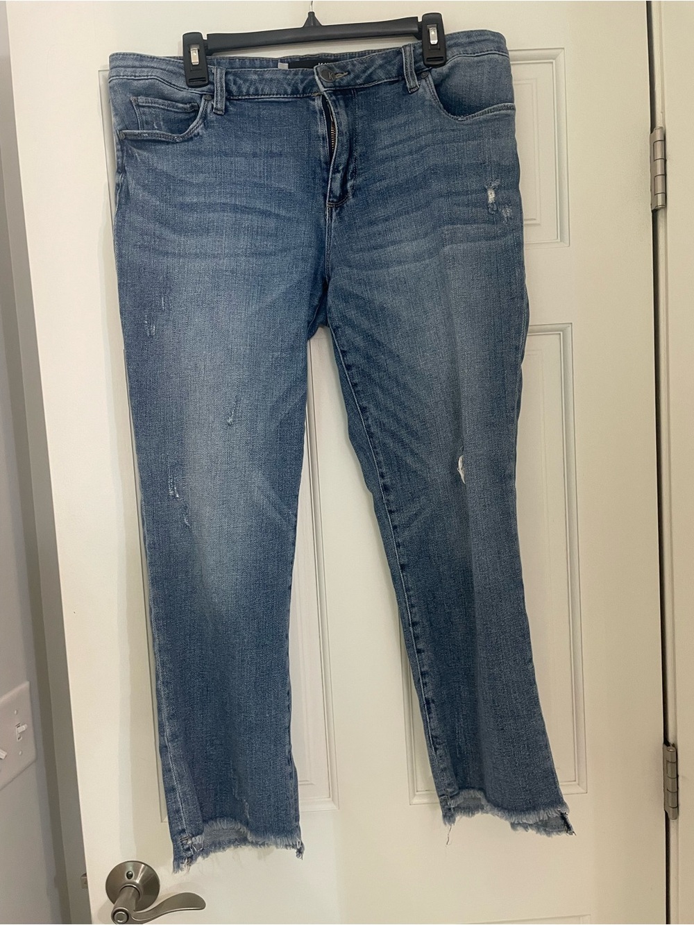 Kut from the Kloth Medium Blue Cropped Frayed Hem Jeans